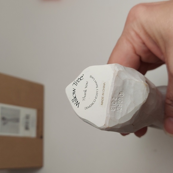 Willow Tree Thank You Girl With Flowers Figurine 2013 - Picture 4 of 4